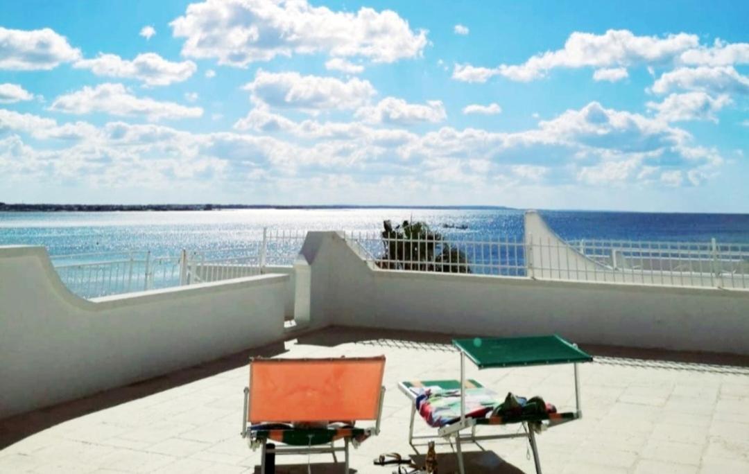 Porto Cesareo Appartamento Panoramico Fronte Mare Con Parcheggio Coperto Torre Lapillo Luaran gambar
